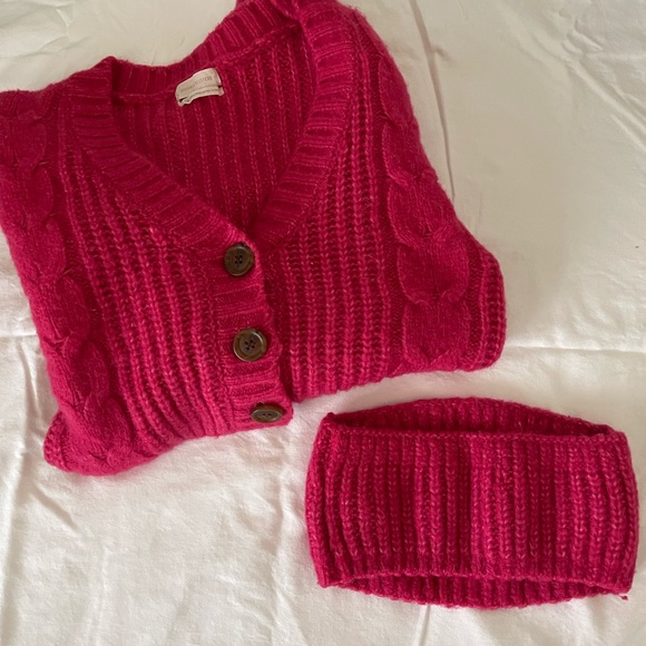 UO Lolli Cable Knit Cropped Cardigan & Tube Top Set - Picture 4 of 10